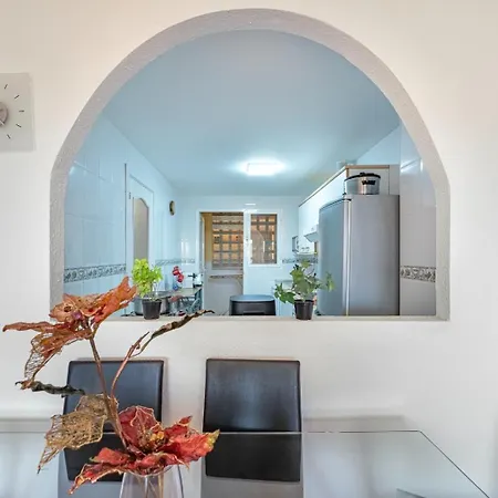 Apartamento Acogedor Con Vista Al Mar Malaga Exterior photo